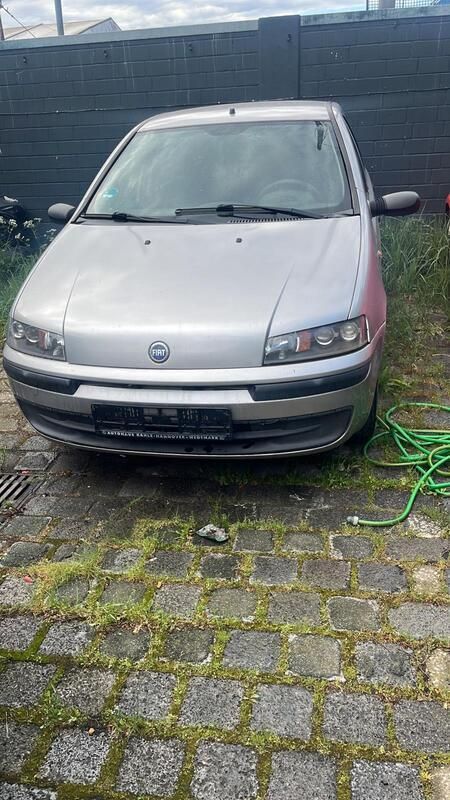 Silber Gebraucht 2000 Fiat Punto Kleinwagen | 400 € (Guter Preis) - Bild 1/4