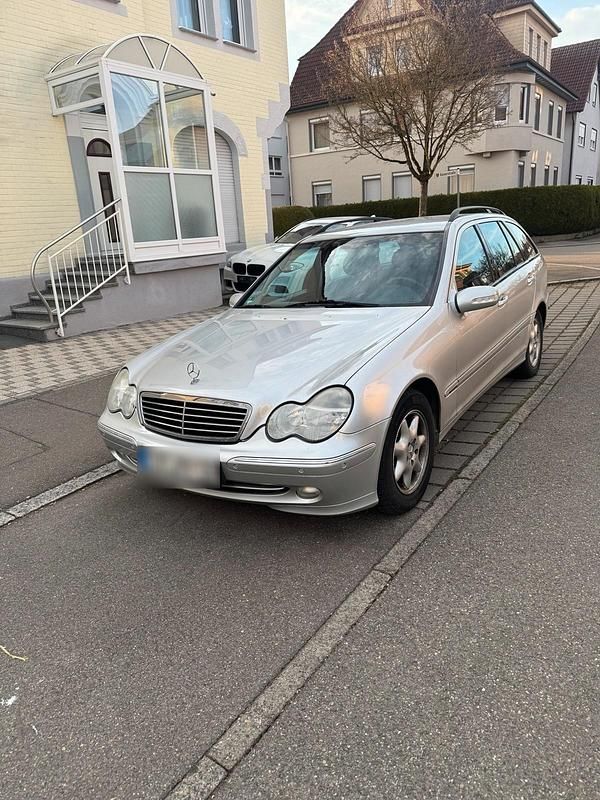 Gebraucht Mercedes C220 143 PS (105 kW) 2002 Silber Kombi