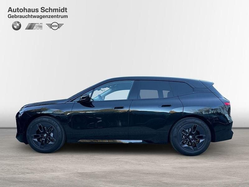 Gebraucht BMW iX 300 kW (408 PS) 2025 Saphirschwarz SUV