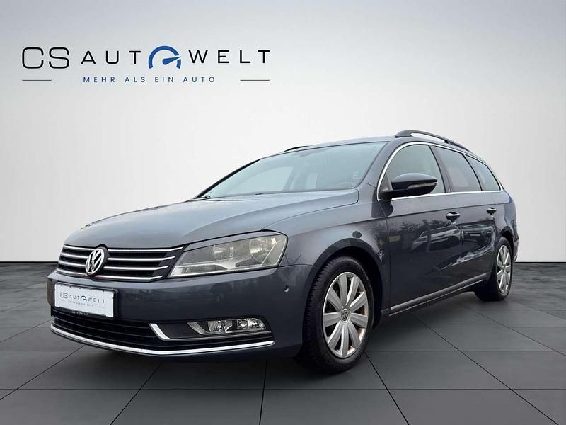 Grau Gebraucht 2012 VW Passat Comfortline Kombi | 7.990 € (Fairer Preis) - Bild 1/4