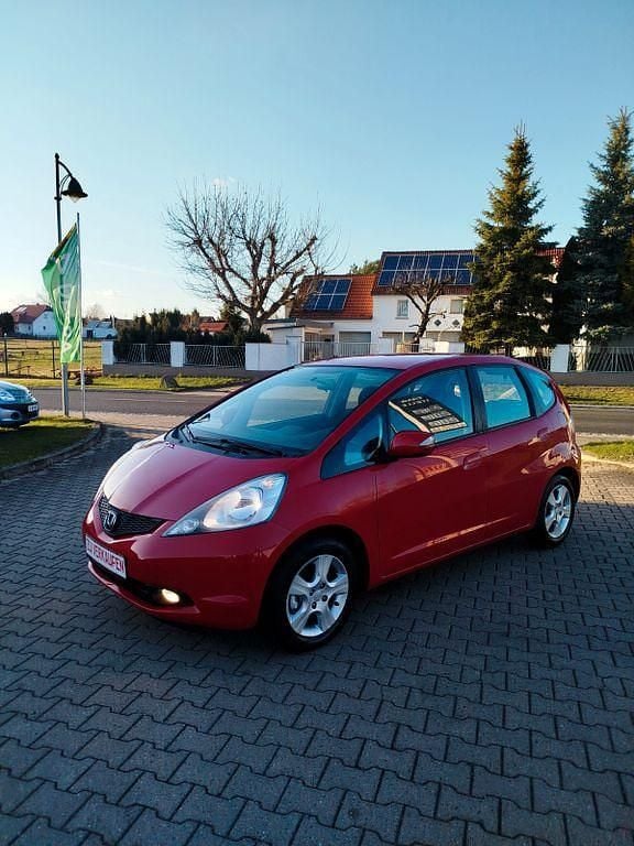 Gebraucht Honda Jazz Elegance 99 PS (72 kW) 2010 Rot Kleinwagen