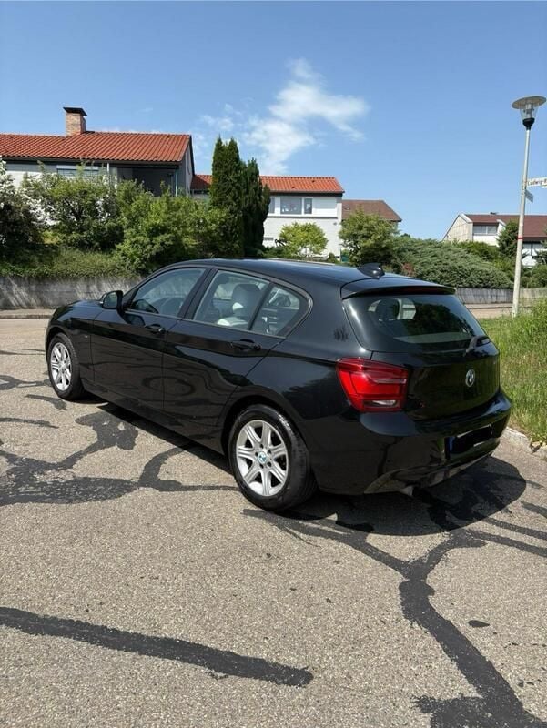 Schwarz Gebraucht 2011 BMW 116 Kleinwagen | 6.500 € (Guter Preis) - Bild 1/4