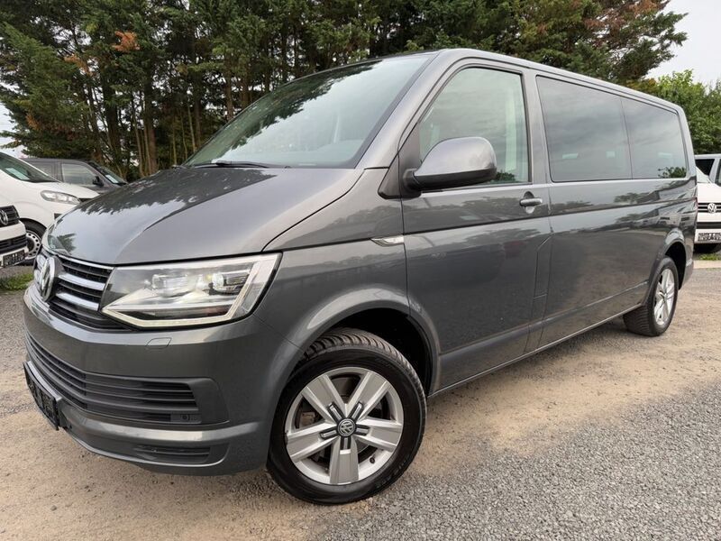 Grau Gebraucht 2017 VW T6 Comfortline Van | 29.999 € (Etwas zu teuer) - Bild 1/4