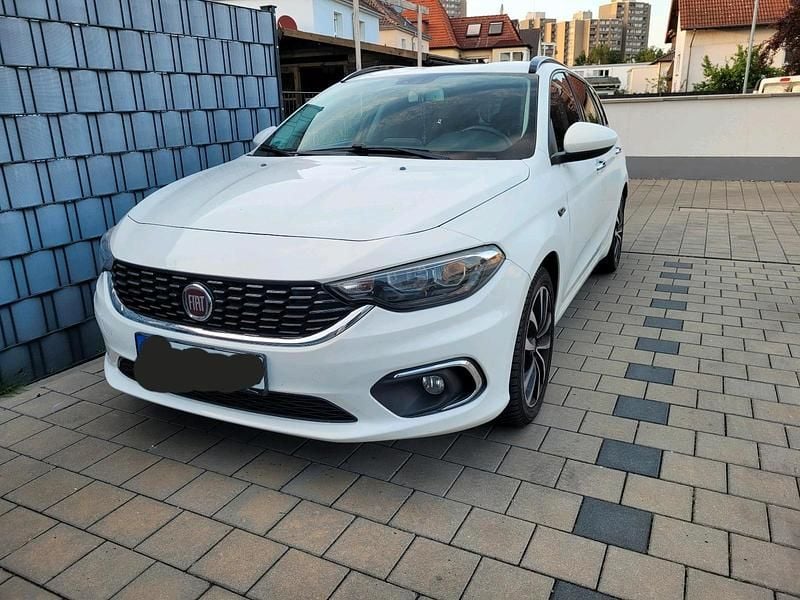 Weiß Gebraucht 2017 Fiat Tipo Kombi | 10.850 € (Fairer Preis) - Bild 1/4