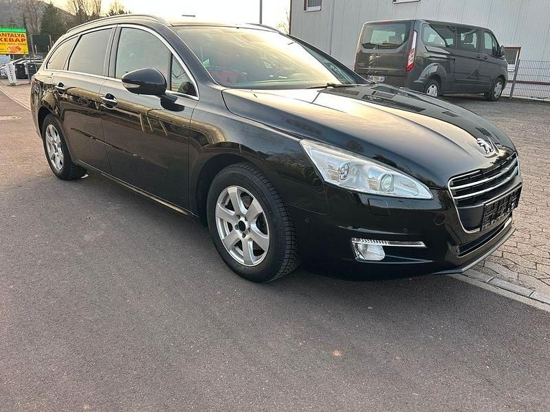 Gebraucht Peugeot 508 Allure 163 PS (119 kW) 2012 Schwarz Limousine