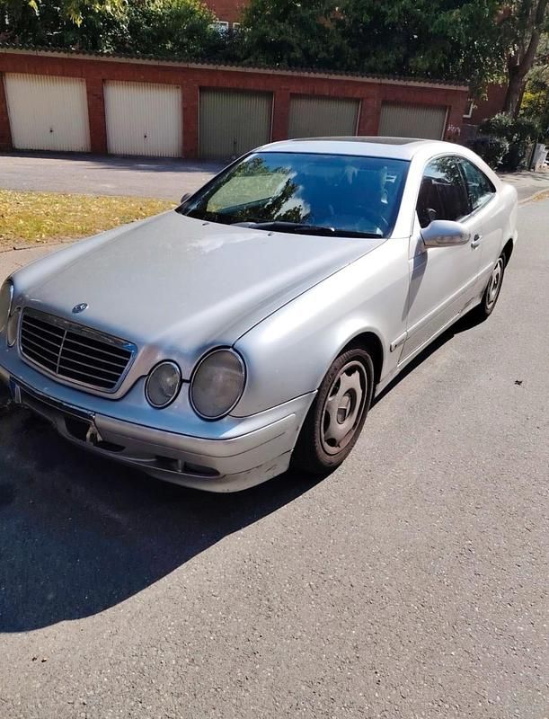 Gebraucht Mercedes CLK200 163 PS (119 kW) 2001 Silber Coupé