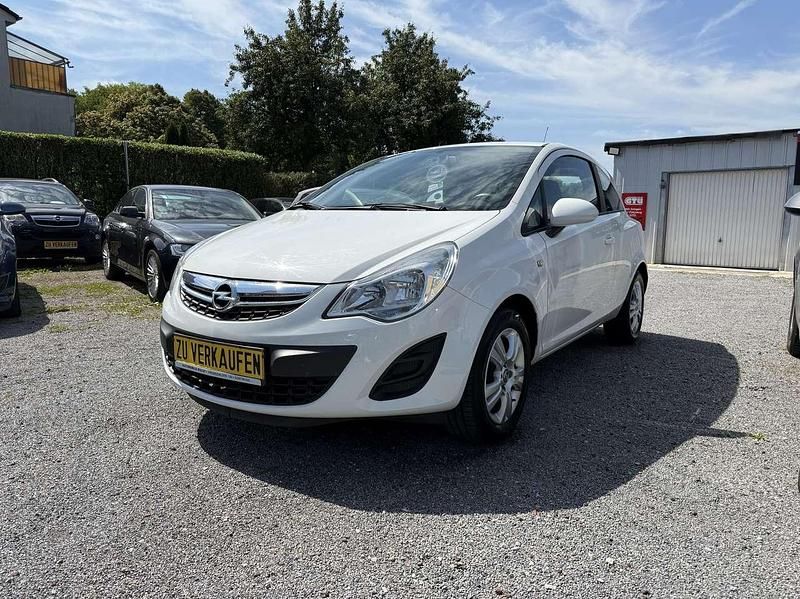 Weiß Gebraucht 2012 Opel Corsa Color Edition Kleinwagen | 3.990 € (Fairer Preis) - Bild 1/4