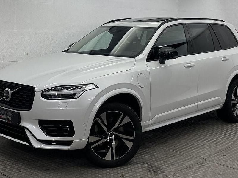 Gebraucht Volvo XC90 Ultimate 235 PS (172 kW) 2020 Onyx black (metallic) SUV
