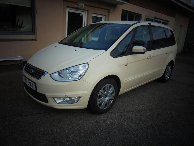 Gebraucht Ford Galaxy 140 PS (102 kW) 2013 Braun Van / Kleinbus