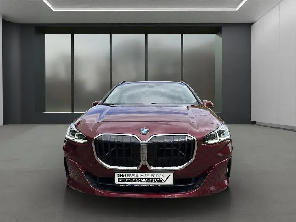Gebraucht BMW 220 Active Tourer Performance 170 PS (125 kW) 2025 Rot Van / Kleinbus