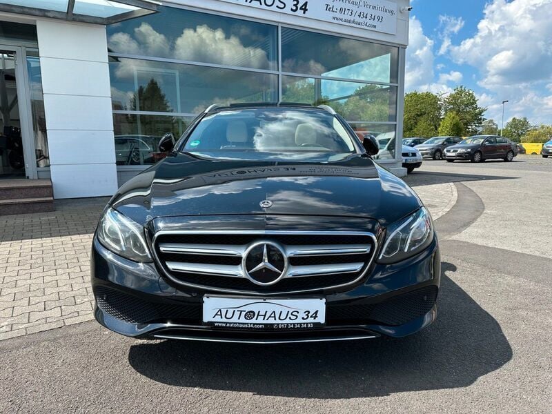 Gebraucht Mercedes E200 150 PS (110 kW) 2018 Schwarz Kombi