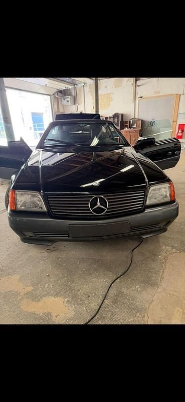Schwarz Gebraucht 1992 Mercedes SL300 Cabrio | 16.000 € - Bild 1/4