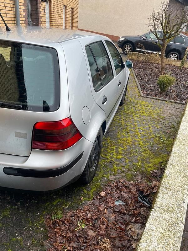 Gebraucht VW Golf IV 75 PS (55 kW) 2001 Silber Limousine