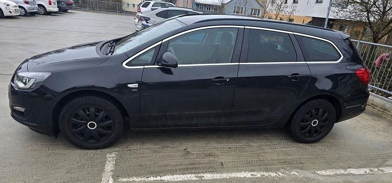Gebraucht Opel Astra Energy 165 PS (121 kW) 2014 Schwarz Kombi