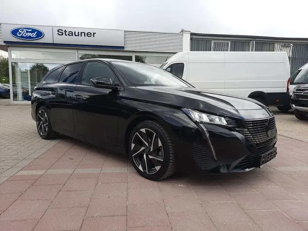 Gebraucht Peugeot 308 SW Allure 131 PS (96 kW) 2025 Schwarz Kombi