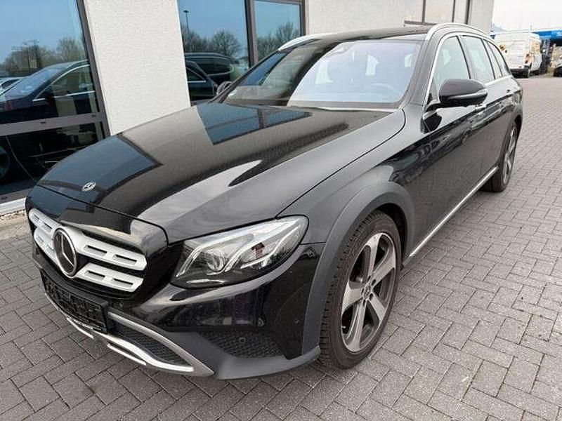 Gebraucht Mercedes E220 All-Terrain Avantgarde 194 PS (142 kW) 2017 Schwarz Kombi