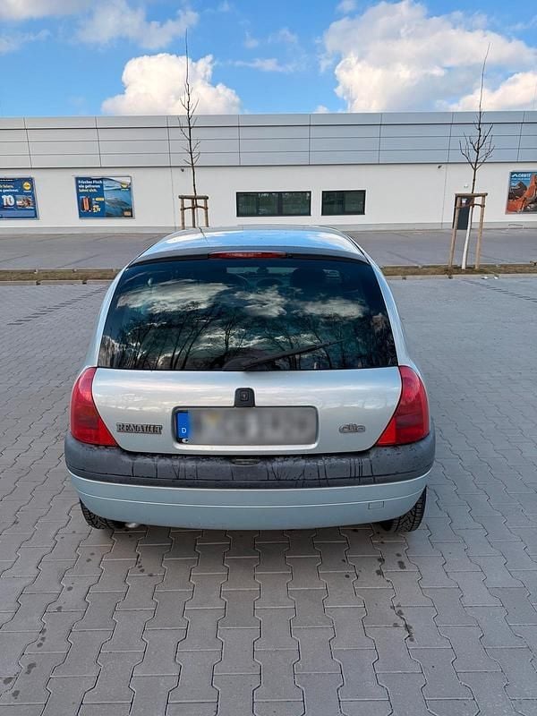 Gebraucht Renault Clio II 90 PS (66 kW) 1999 Grau Kleinwagen