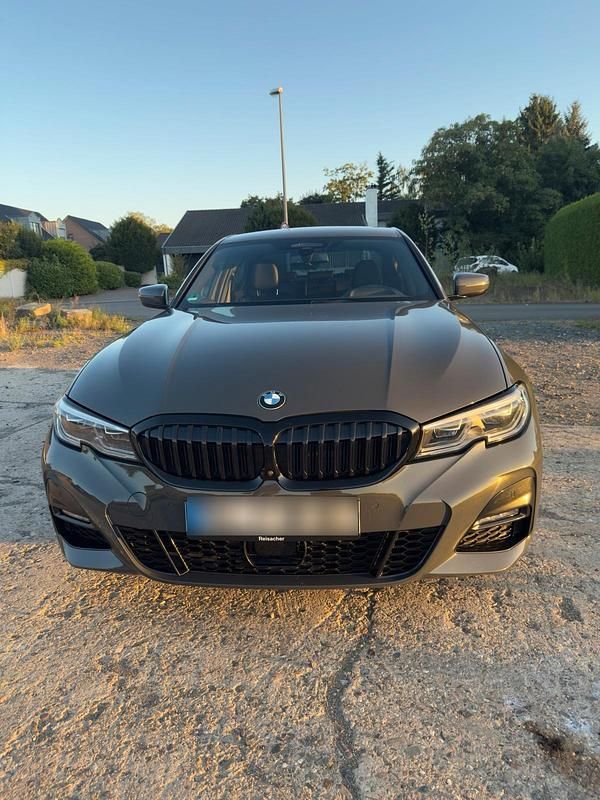 Gebraucht BMW 330 M Sport 265 PS (194 kW) 2020 Grau Limousine