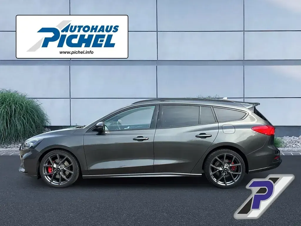 Używany Ford Focus ST 280 KM (205 kW) 2021 Szary Kombi