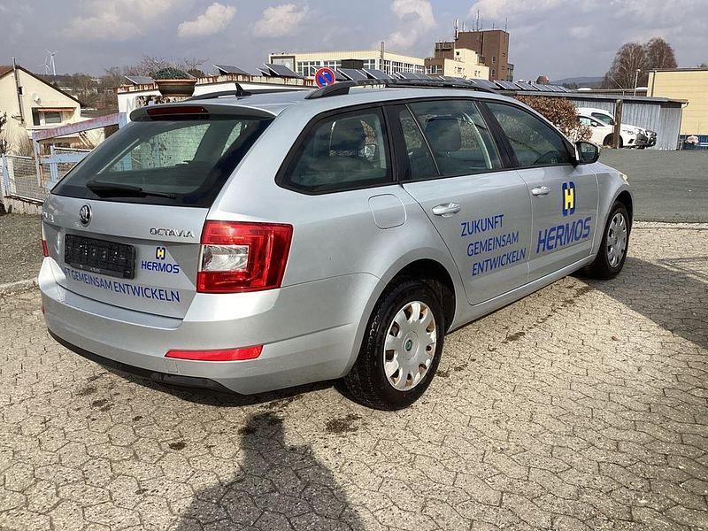 Gebraucht Skoda Octavia Ambition 110 PS (80 kW) 2016 Silber Kleinwagen