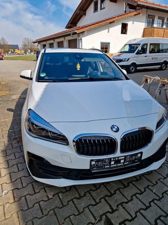 Gebraucht BMW 225 Advantage 224 PS (164 kW) 2019 Weiß Van / Kleinbus