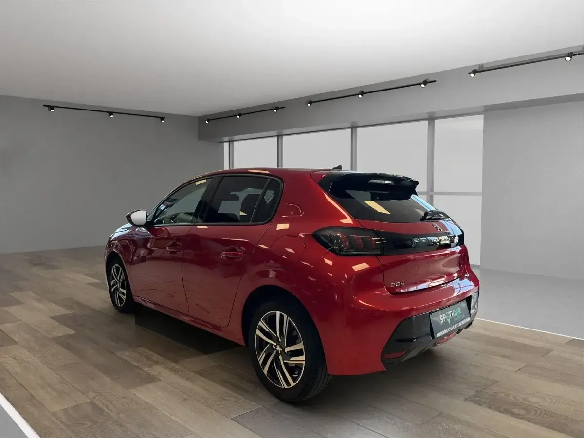 Gebraucht Peugeot 208 Allure 101 PS (74 kW) 2021 Rot Kleinwagen
