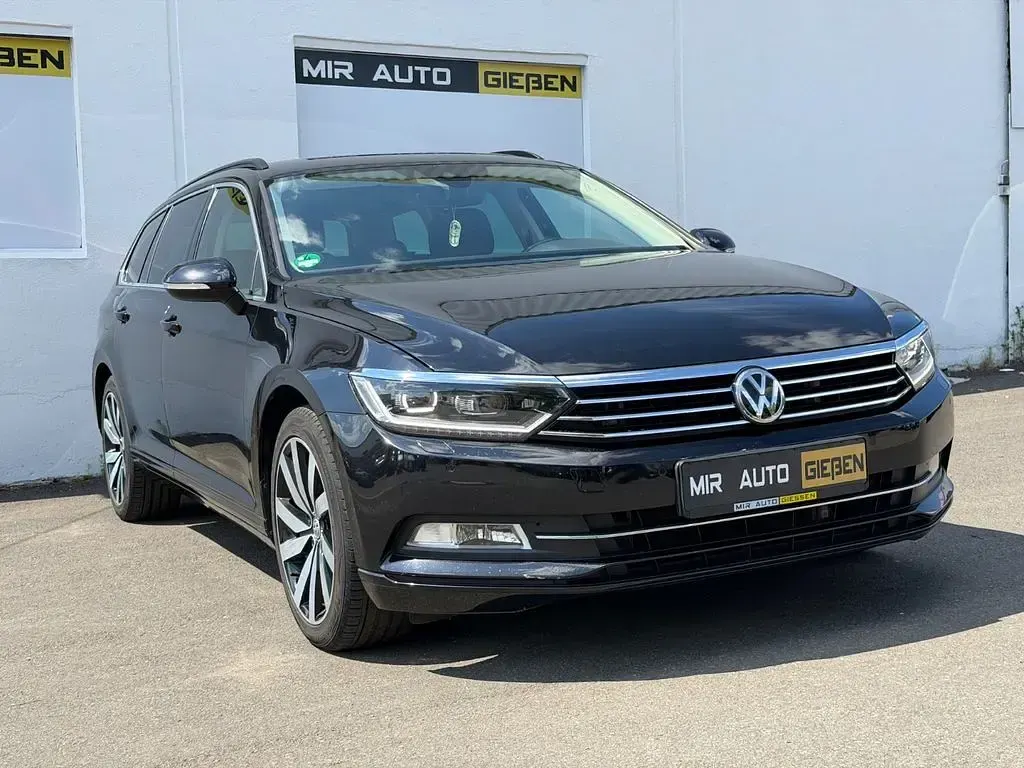 Gebraucht VW Passat 150 PS (110 kW) 2019 Deep black Kombi