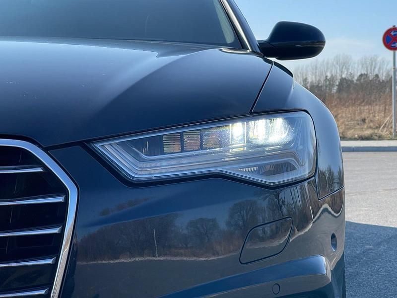 Gebraucht Audi A6 Design 272 PS (200 kW) 2015 Blau Kombi