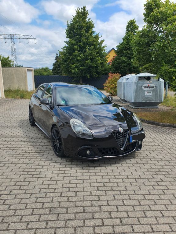 Schwarz Gebraucht 2012 Alfa Romeo Giulietta Kleinwagen | 8.999 € (Etwas zu teuer) - Bild 1/4