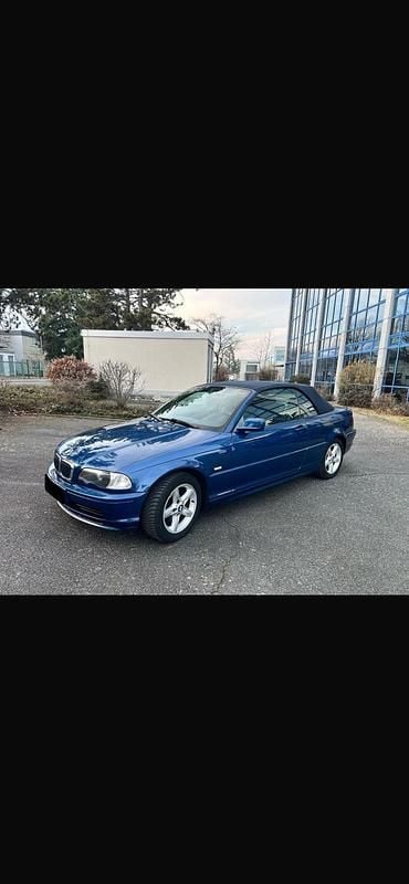 Gebraucht BMW 318 Cabriolet 143 PS (105 kW) 2002 Blau Cabrio