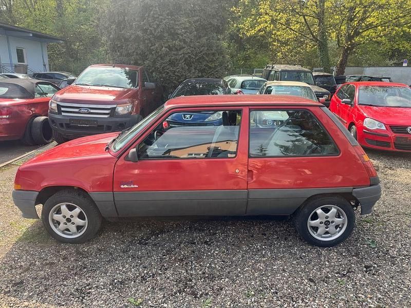 Używany Renault R5 58 KM (42 kW) 1989 Czerwony