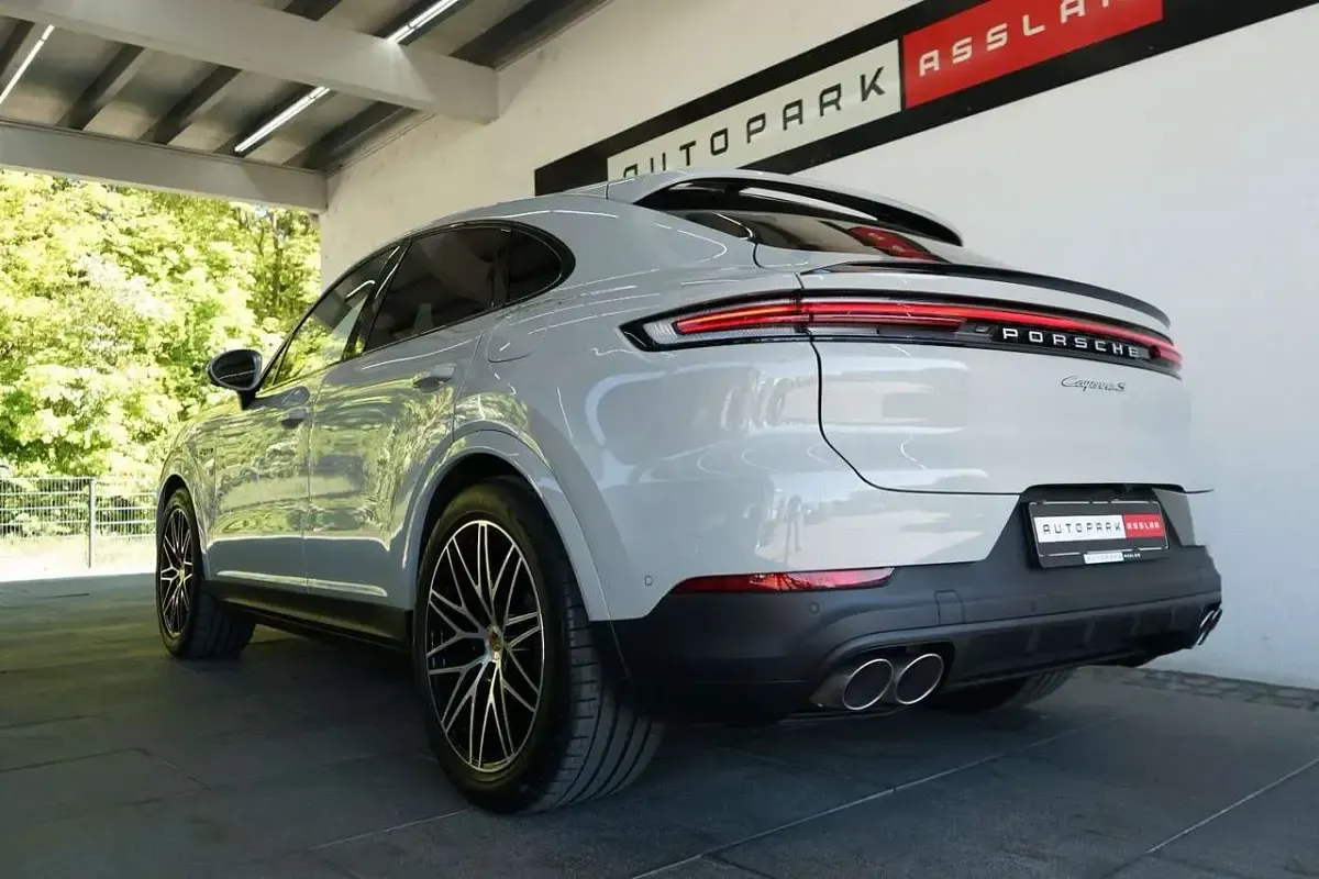 Second-hand Porsche Cayenne 519 CP (381 kW) 2024 Gri SUV