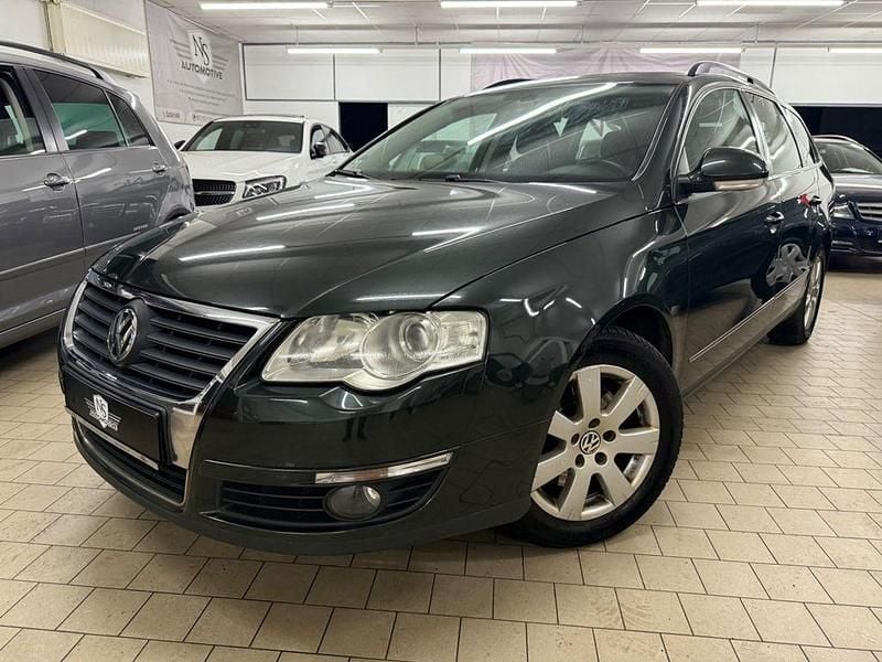 Usata VW Passat 105 CV (77 kW) 2007 Verde Station wagon