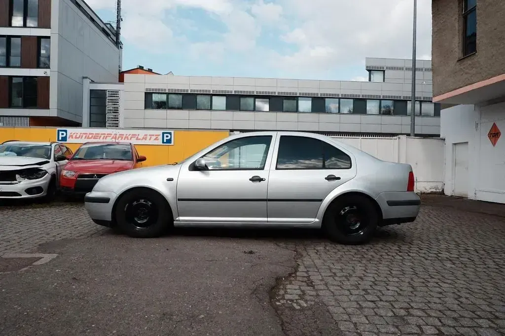 Gebraucht VW Bora Edition 105 PS (77 kW) 2001 Silber Limousine