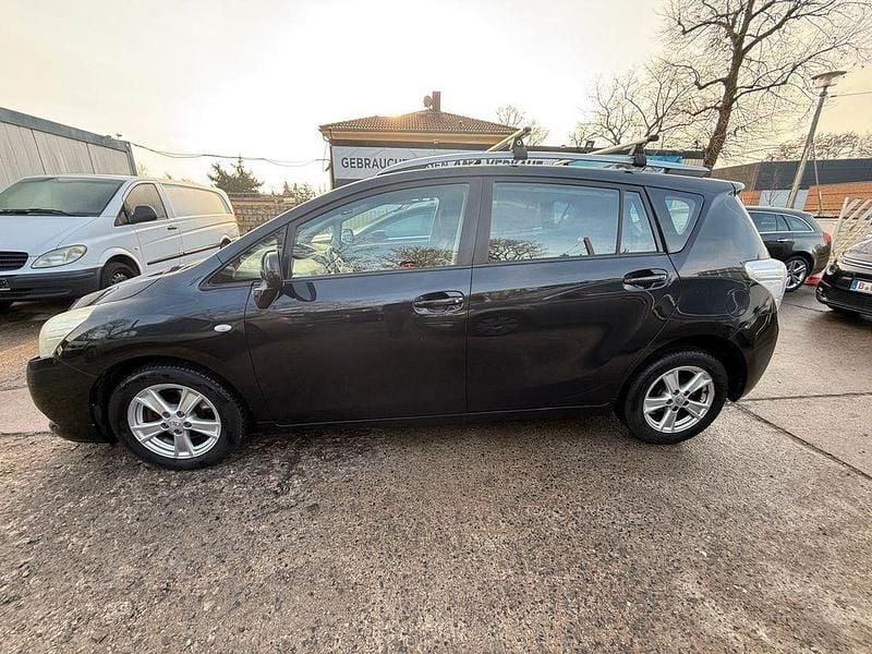 Gebraucht Toyota Verso Basis 126 PS (92 kW) 2009 Schwarz Van / Kleinbus