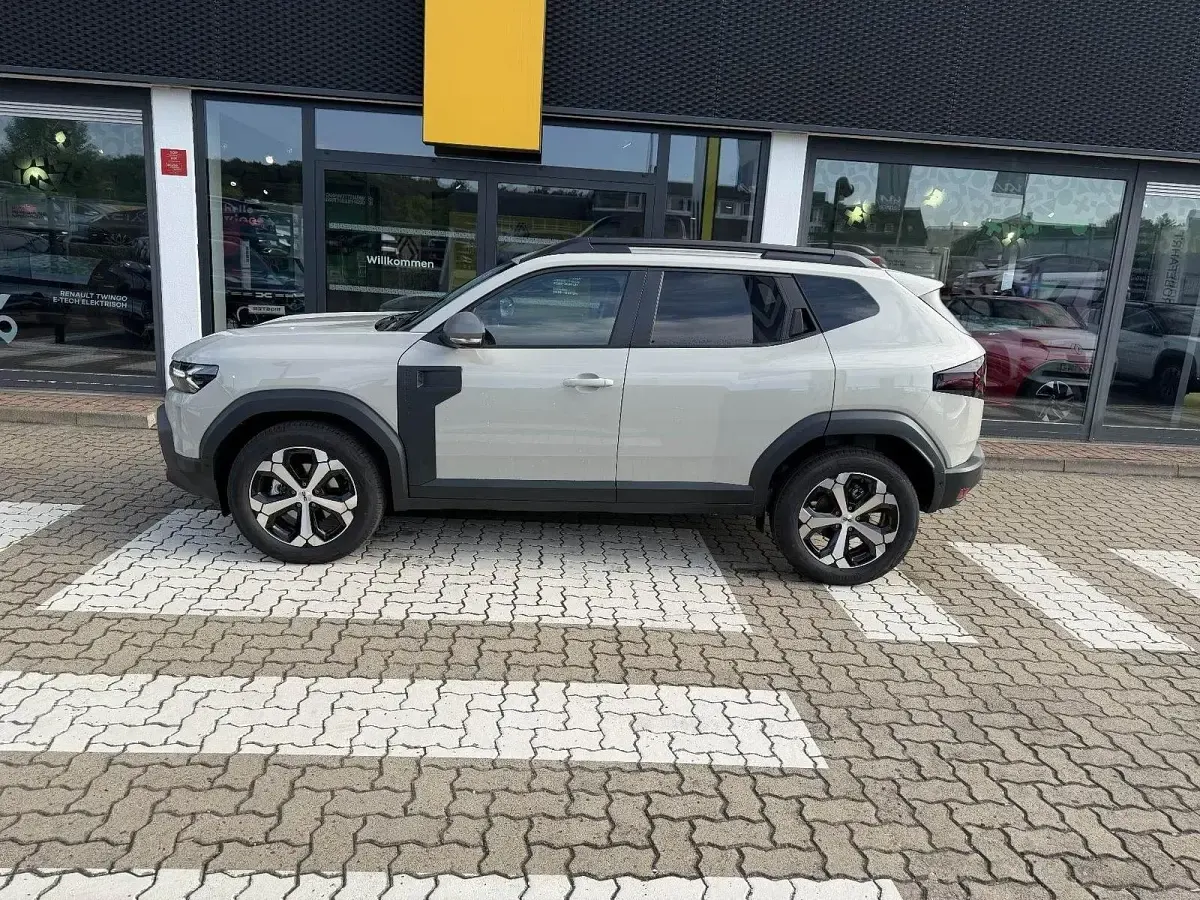 Neu Dacia Duster Journey 122 PS (89 kW) 2025 Sandstone (beige) SUV