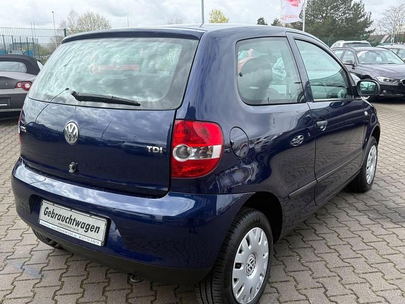 Second-hand VW Fox Basis 69 CP (50 kW) 2007 Albastru Hatchback