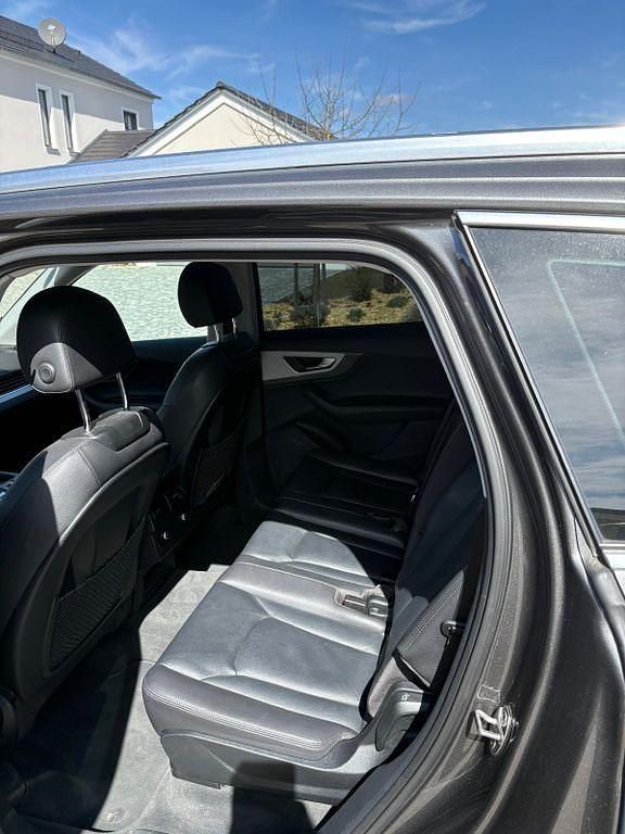 Gebraucht Audi Q7 Ambiente 272 PS (200 kW) 2018 Grau SUV