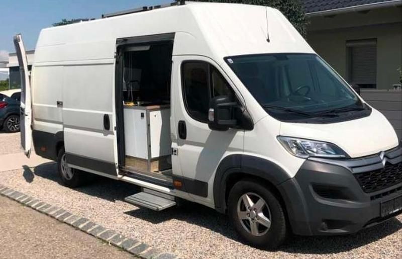 Weiß Gebraucht 2017 Citroën Jumper Van / Kleinbus | 27.300 € - Bild 1/4
