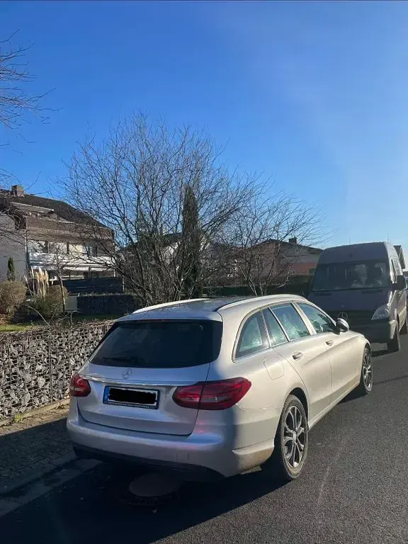 Gebraucht Mercedes 220 170 PS (125 kW) 2014 Silber Limousine