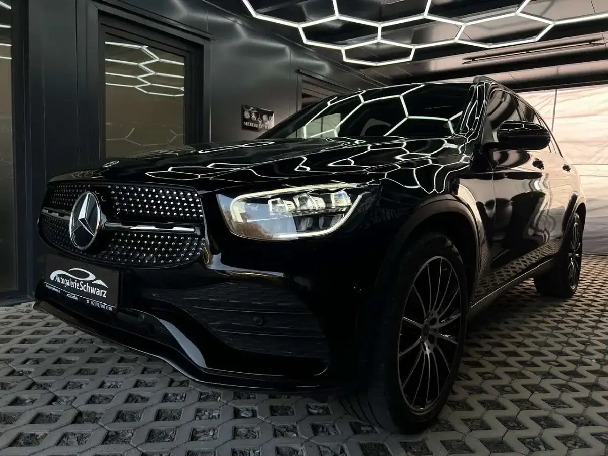 Gebraucht Mercedes GLC200 AMG 211 PS (155 kW) 2022 Schwarz SUV