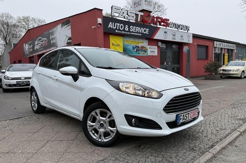 Gebraucht Ford Fiesta SYNC Edition 80 PS (58 kW) 2014 Weiß Kleinwagen