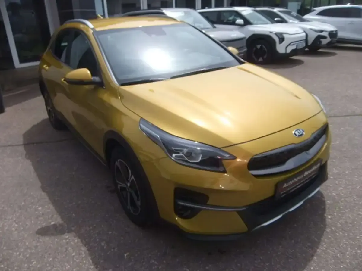 Gebraucht Kia XCeed Spirit 141 PS (103 kW) 2021 Quantumgelb SUV