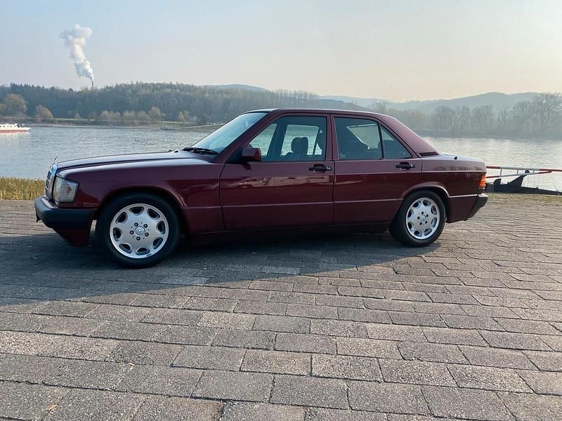 Gebraucht 1992 Mercedes 190 Limousine | 9.900 € - Bild 1/4
