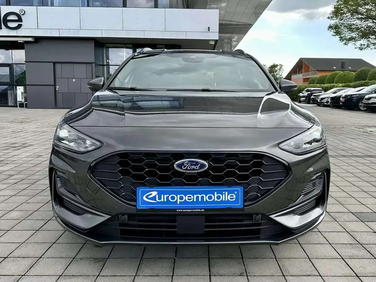 Gebraucht Ford Focus ST-Line X 155 PS (114 kW) 2023 Magnetic metallic Kombi