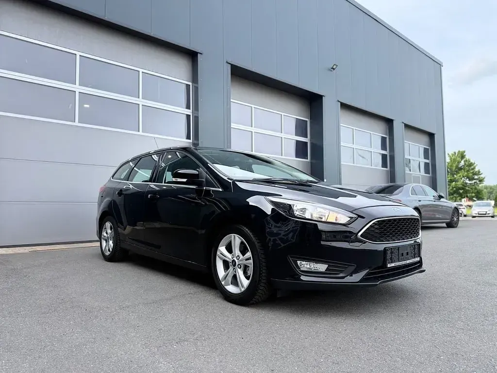 Gebraucht Ford Focus 180 PS (132 kW) 2016 Schwarz Limousine