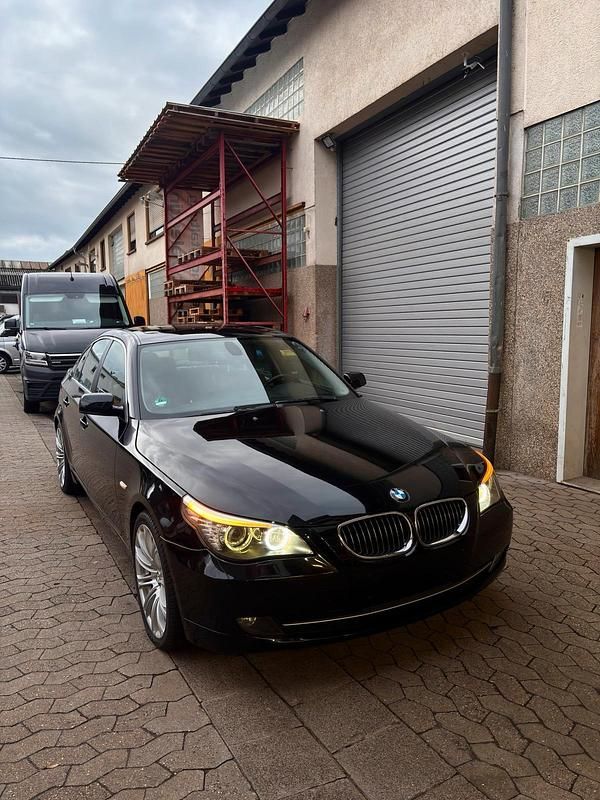 Schwarz Gebraucht 2009 BMW 525 Limousine | 8.500 € (Teuer) - Bild 1/4