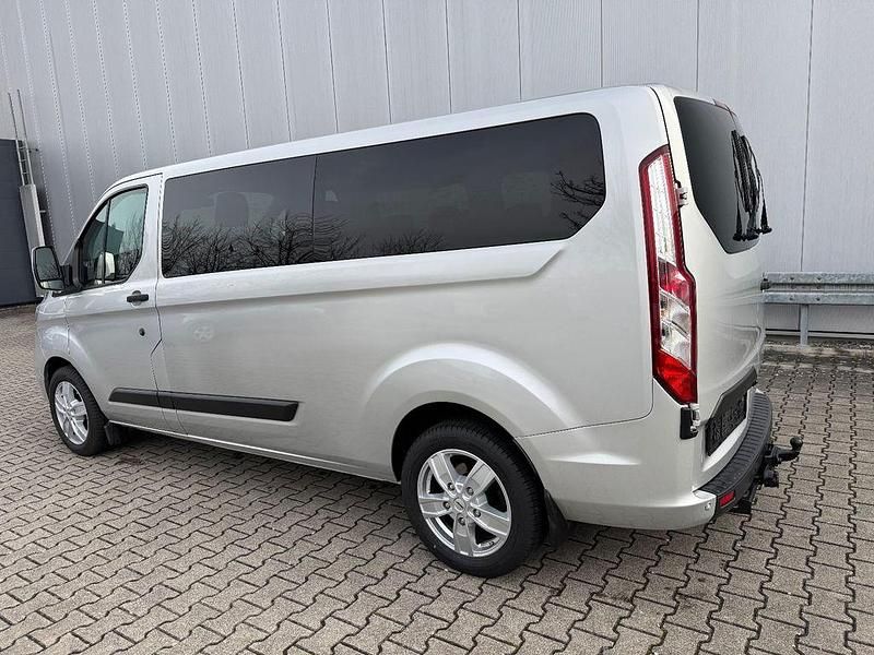 Gebraucht Ford Transit Custom Trend 170 PS (125 kW) 2018 Silber Van / Kleinbus