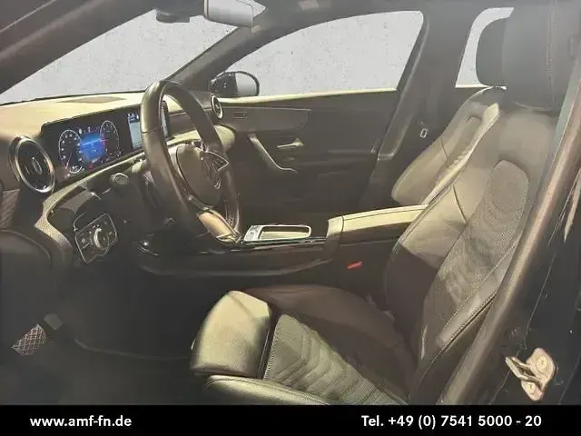 Gebraucht Mercedes A180 Advanced 136 PS (100 kW) 2023 Lack kosmosschwarz Limousine