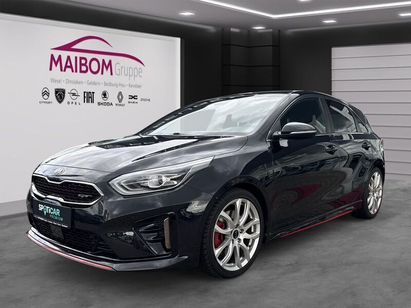Rot Gebraucht 2019 Kia Ceed GT Limousine | 16.490 € (Fairer Preis) - Bild 1/4